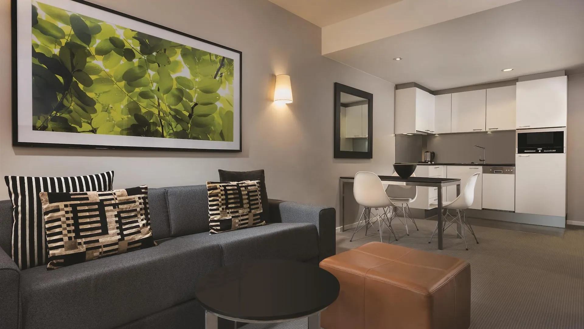 Adina Apartment Hotel Berlin Mitte Aparthotel