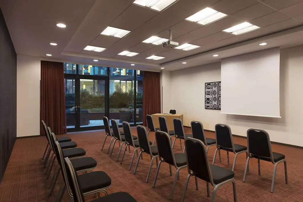 Adina Apartment Hotel Berlin Mitte 4*,