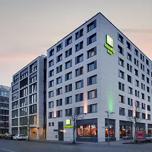 Hotel East Side By Ihg, Berlin